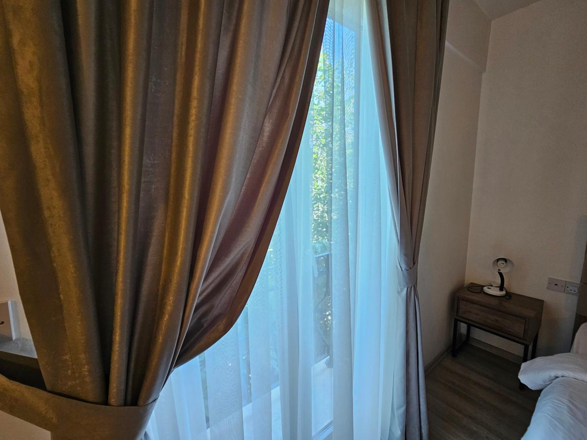 Park Palace Hotel 키레니아 외부 사진