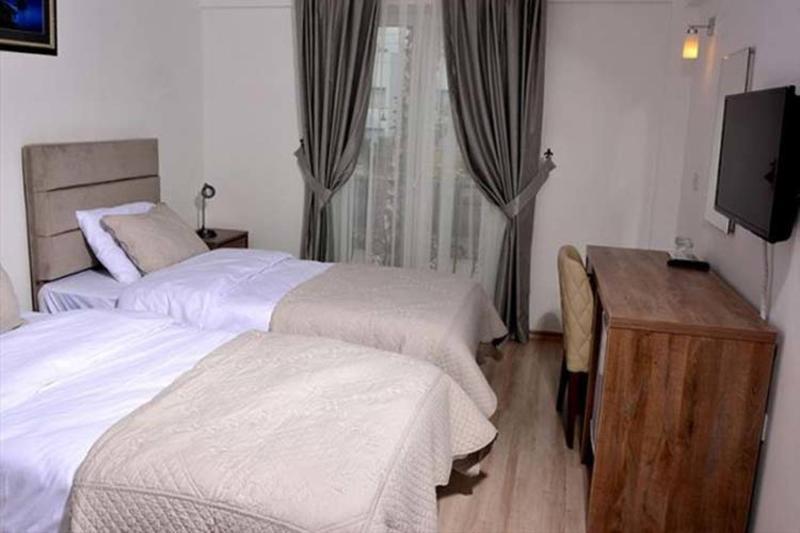 Park Palace Hotel 키레니아 외부 사진