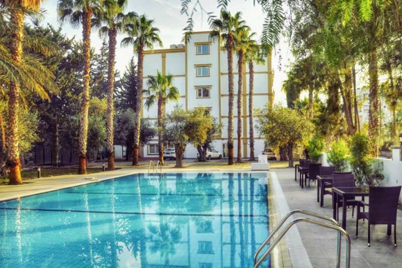 Park Palace Hotel 키레니아 외부 사진