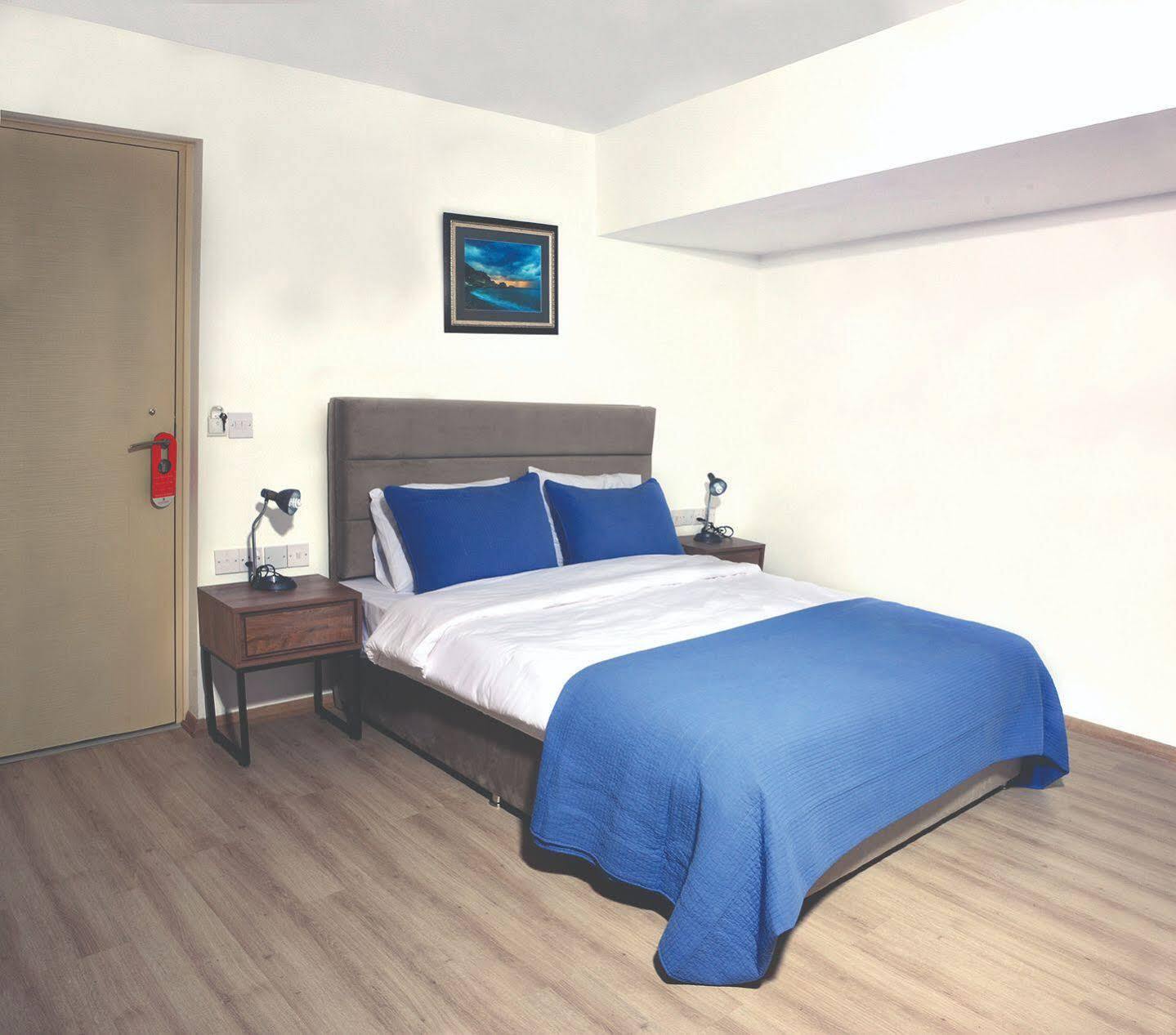 Park Palace Hotel 키레니아 외부 사진